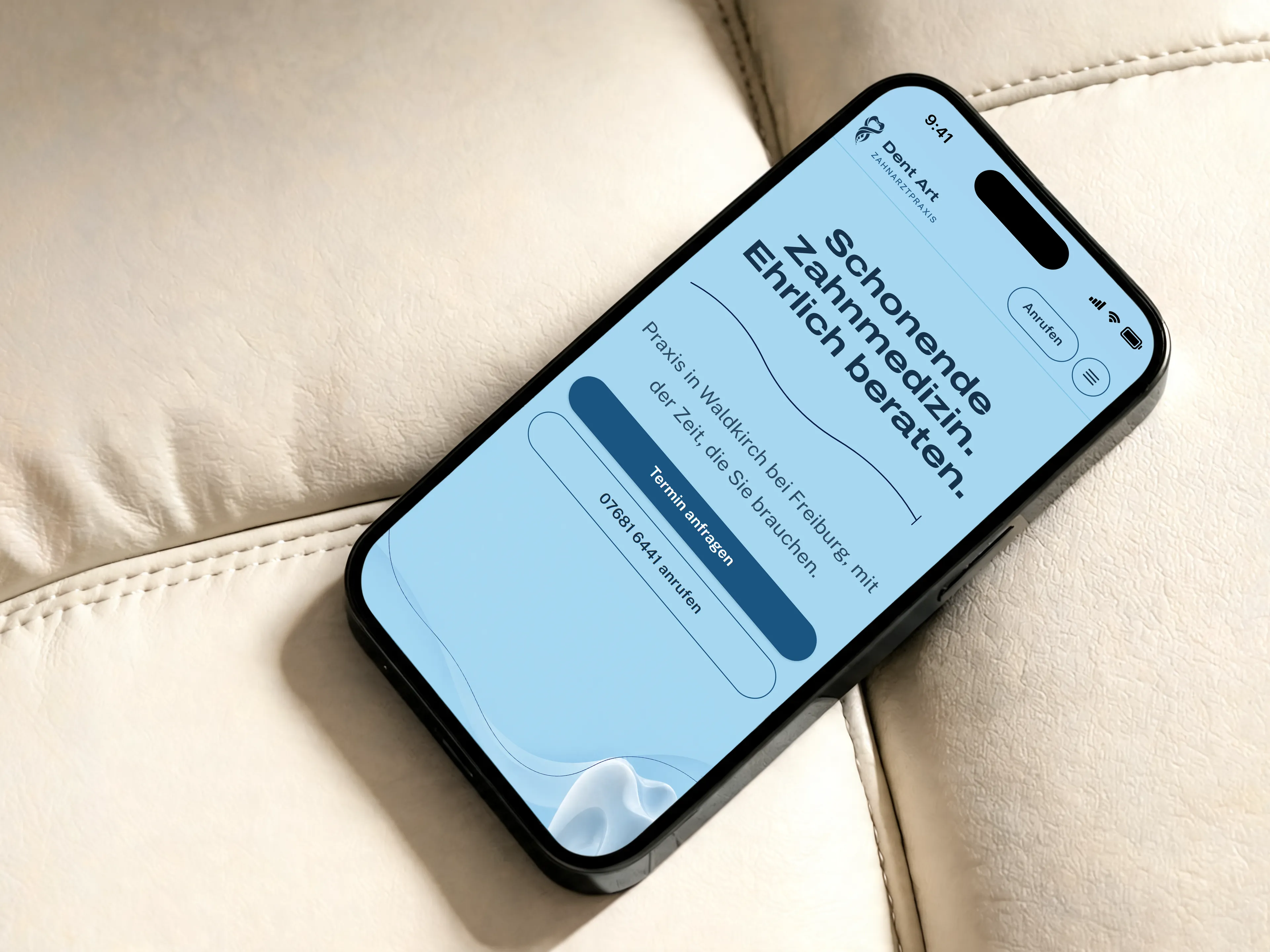 Startseite der Zahnarztpraxis Dent Art auf einem iPhone