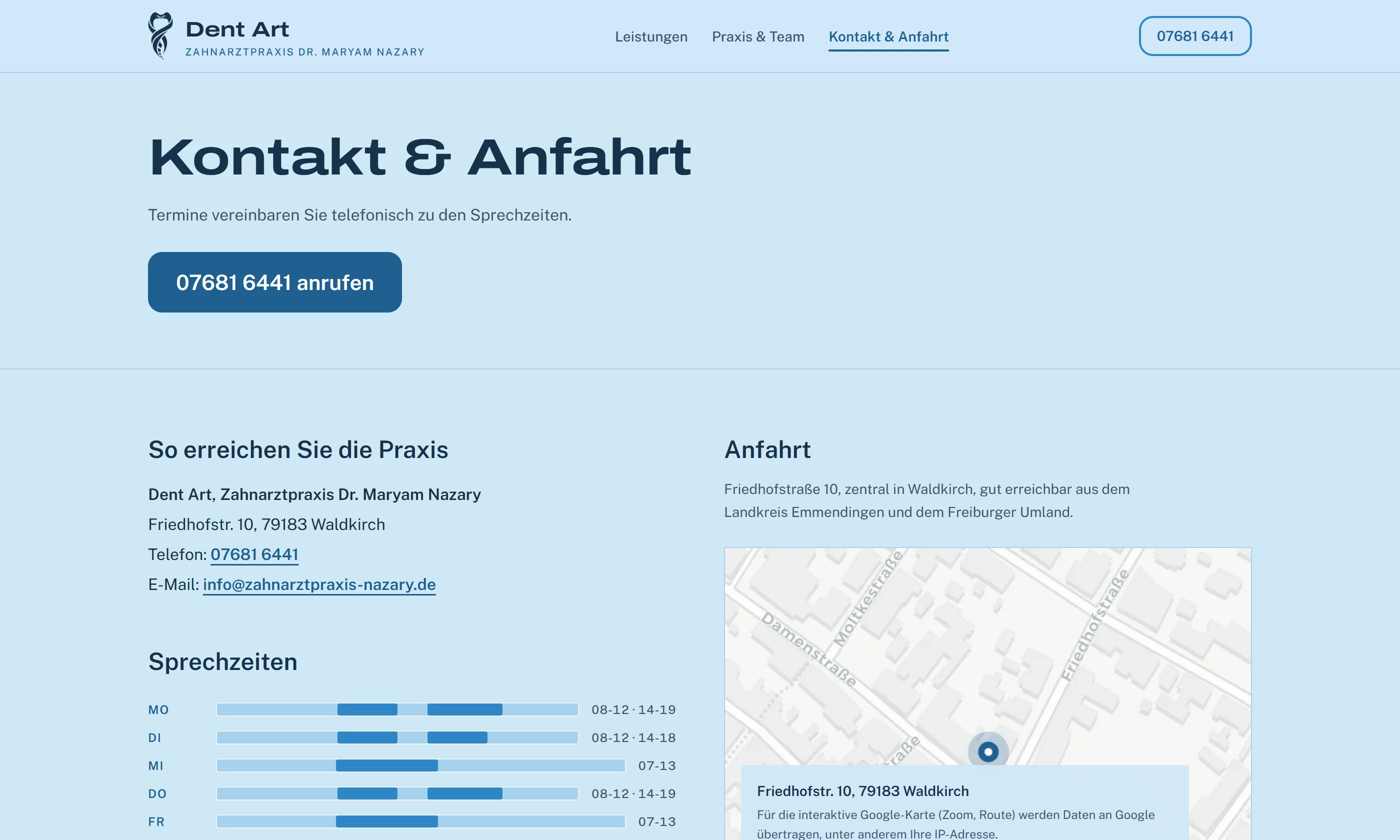 Kontaktseite von Dent Art: Anschrift und Telefonnummer, die Sprechzeiten als Balken über den Tag, daneben eine Karte mit dem Hinweis, dass die interaktive Google-Karte erst auf Klick geladen wird.